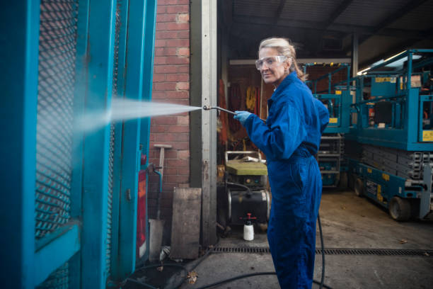 Best Commercial Building Pressure Washing  in New Town, ND